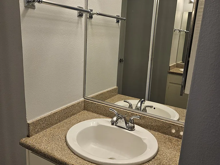 1375 Midvale Apartments — Photo 56