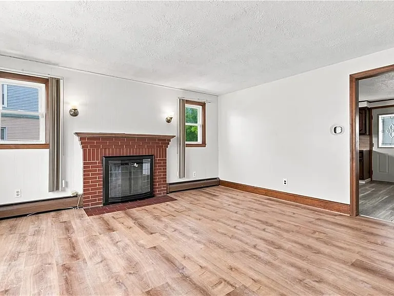 23 Amory St — Photo 8