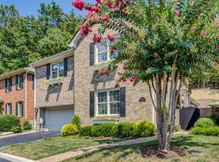 5515 Village Dr, Roanoke, VA 24018