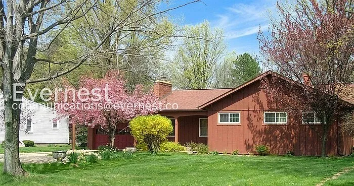 3 bed, 3.0 bath, 1648 sqft, $2,500 — Photo 2