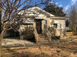 1709 Grand Ave, Johnston City, IL 62951