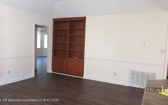 5th image of 230 W College Ave