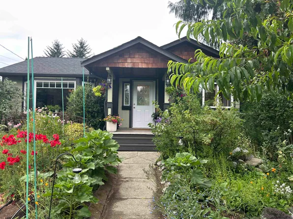 20747 113th Ave, Maple Ridge, BC V2X 1E8