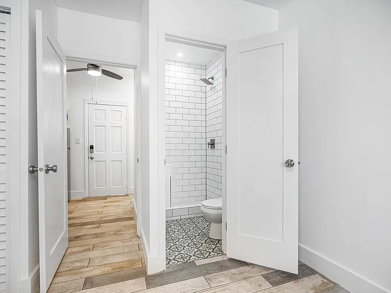 180 SW 63rd Ave #1 — Photo 13
