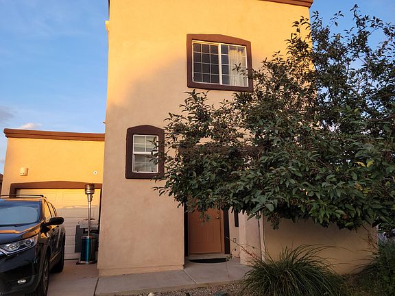 2nd image of 11 Tijeras Creek Ln