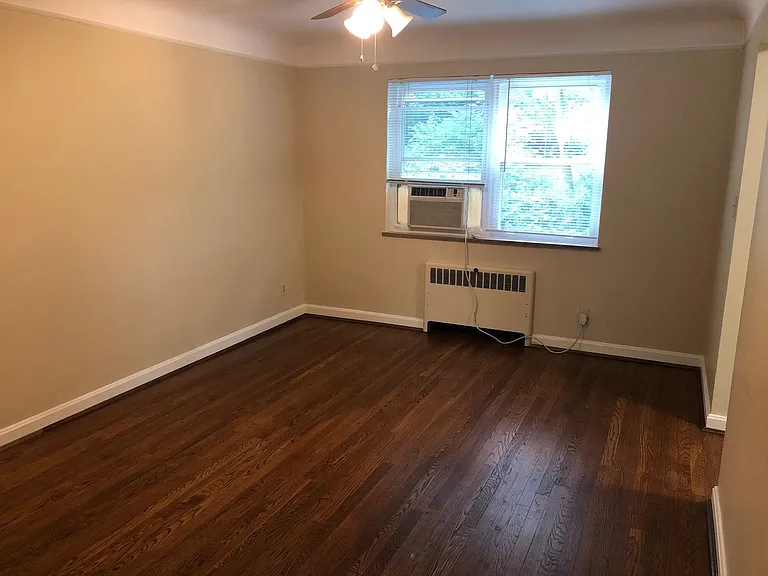 5562 Beechmont Ave — Photo 10