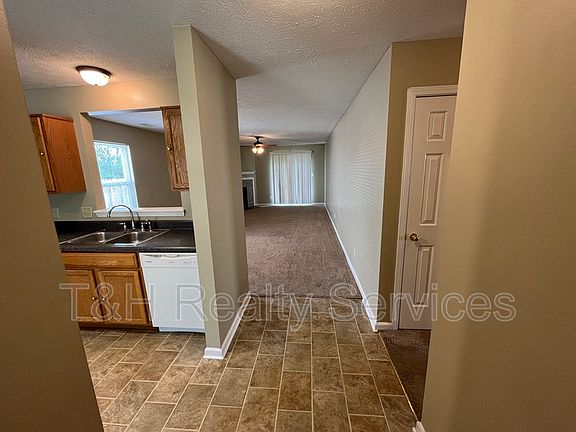 5th image of 3123 Knobstone Ln