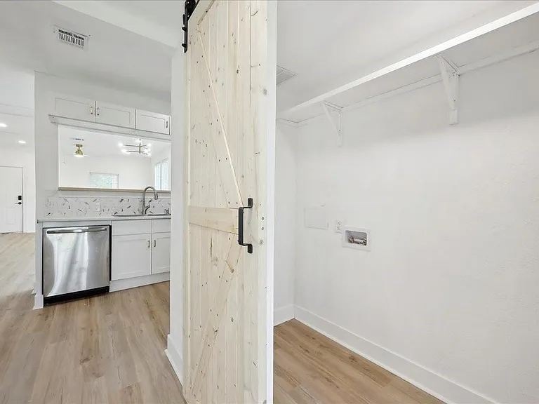 2272 Pierce St — Photo 9