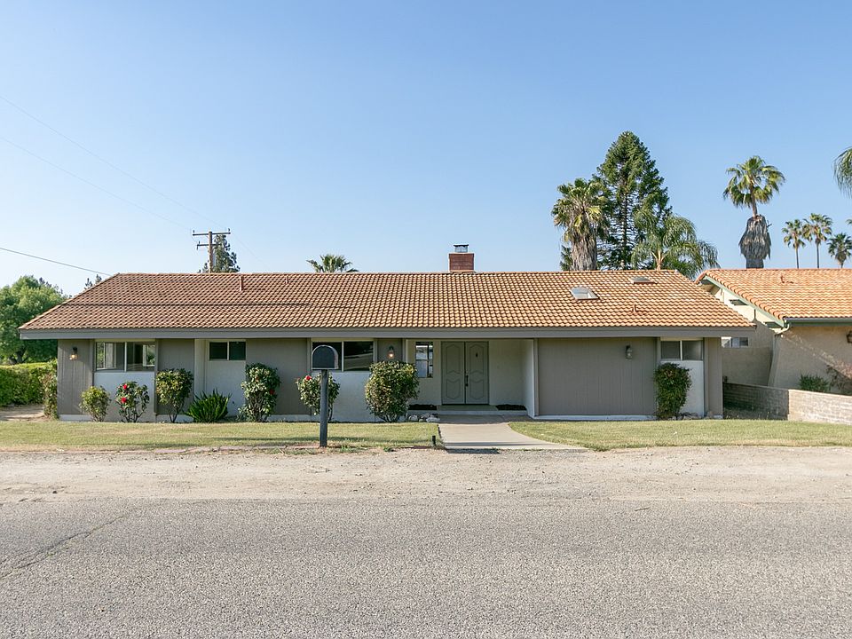 1st image of 41780 Crest Dr