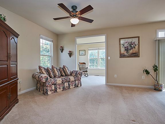 5th image of 6895 Rolling Creek Way