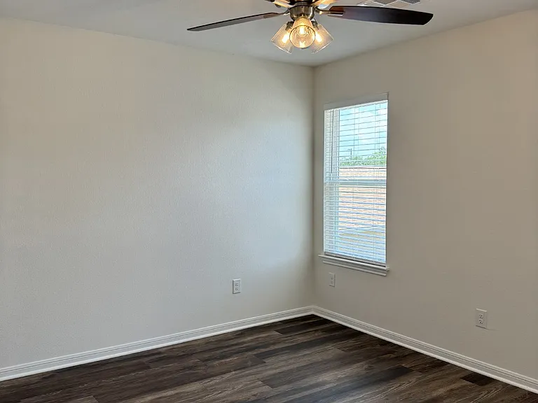 2505 S 7th St — Photo 11