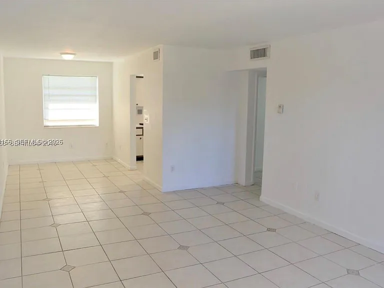 1350 NE 119th St #135019 — Photo 2