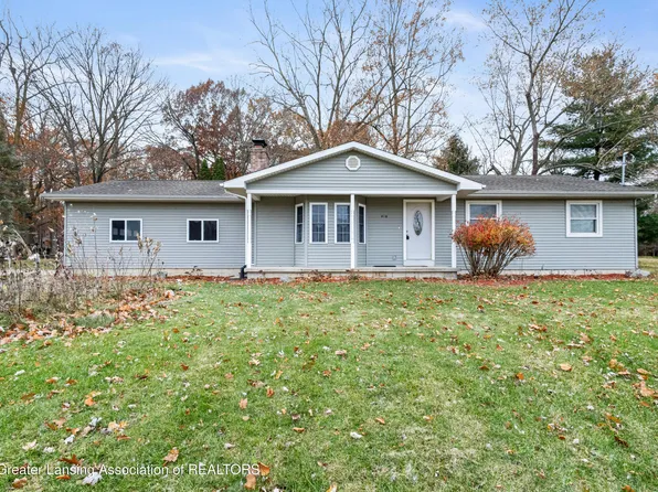 416 Riverview Dr, Dewitt, MI 48820