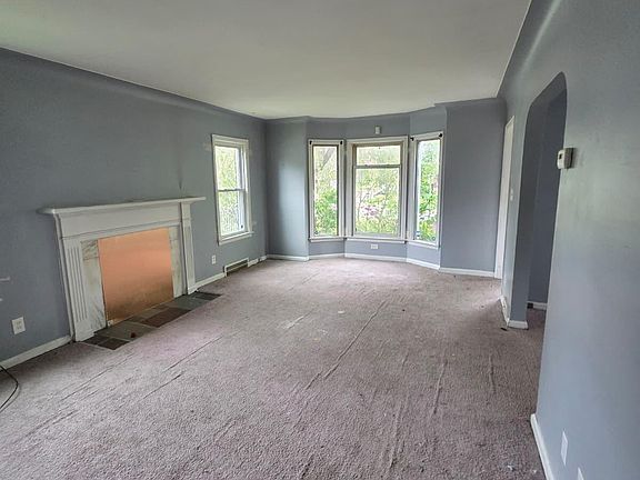 2nd image of 17251 Fielding St