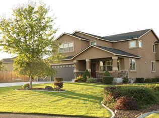 9213 Chardonnay Dr, Pasco, WA 99301