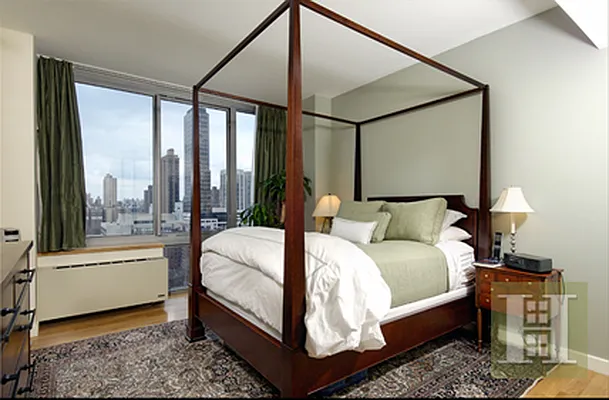 Rented by Halstead Real Estate | media 14