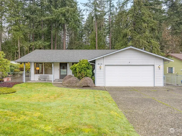 913 Eckard Place, Port Angeles, WA 98362