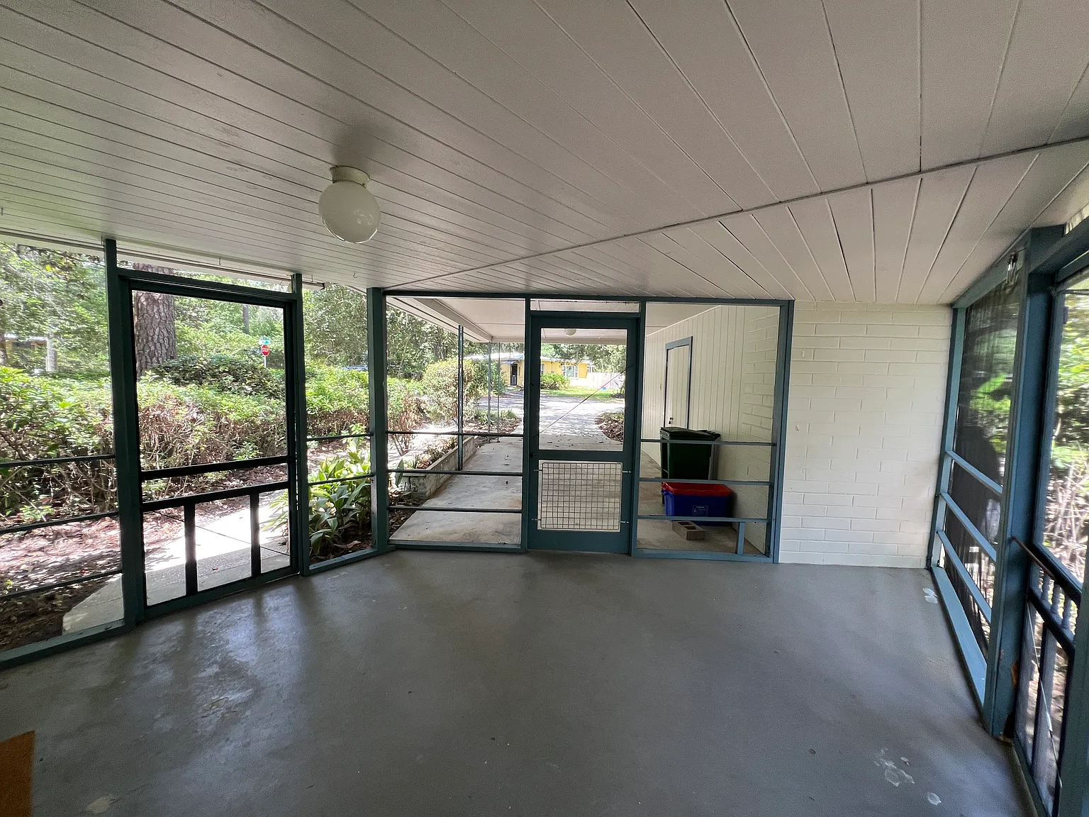 2 bed, 858 sqft, $1,650 — Photo 3