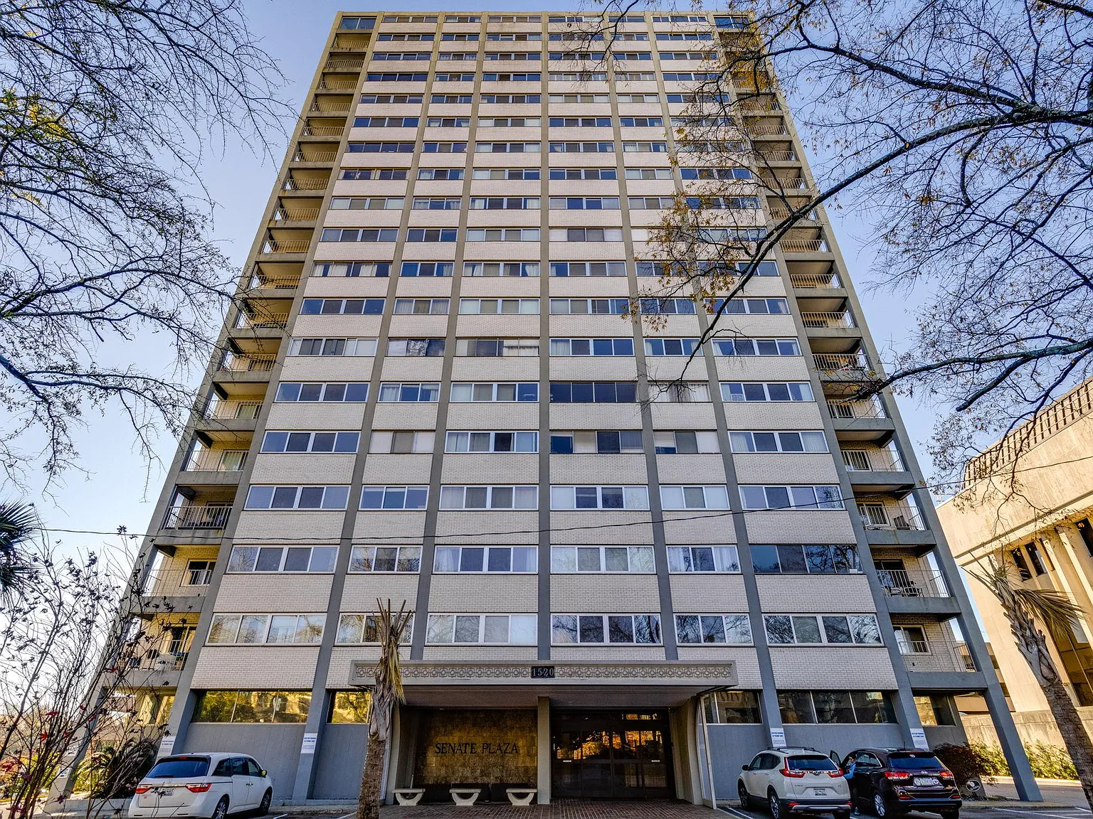 1520 Senate St — Photo 2