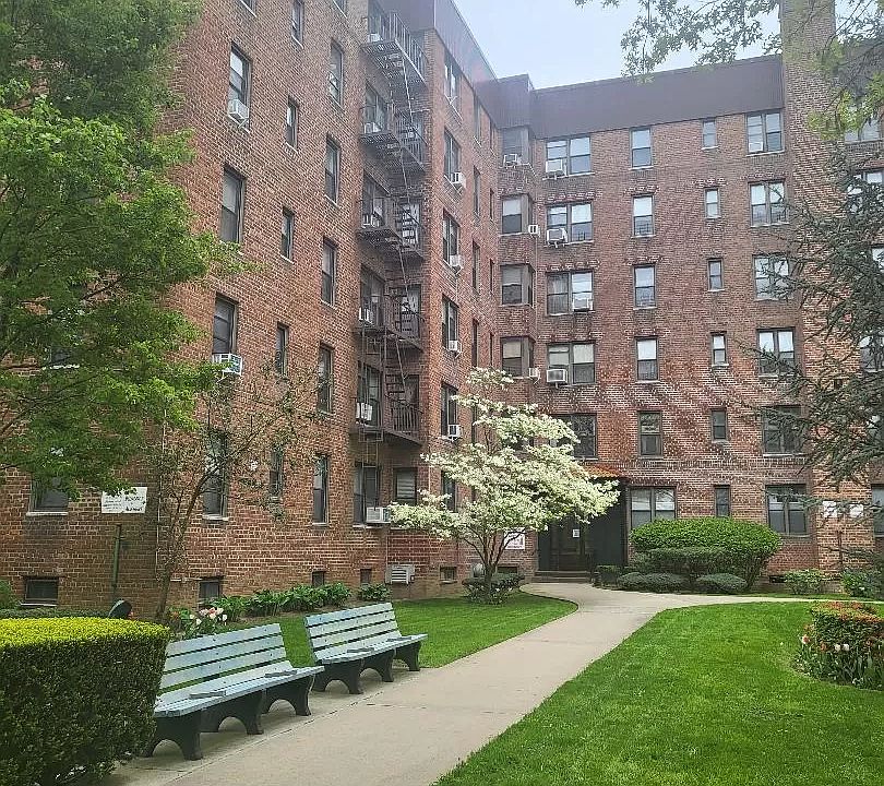 1st image of 2280 Burnett St APT 5E