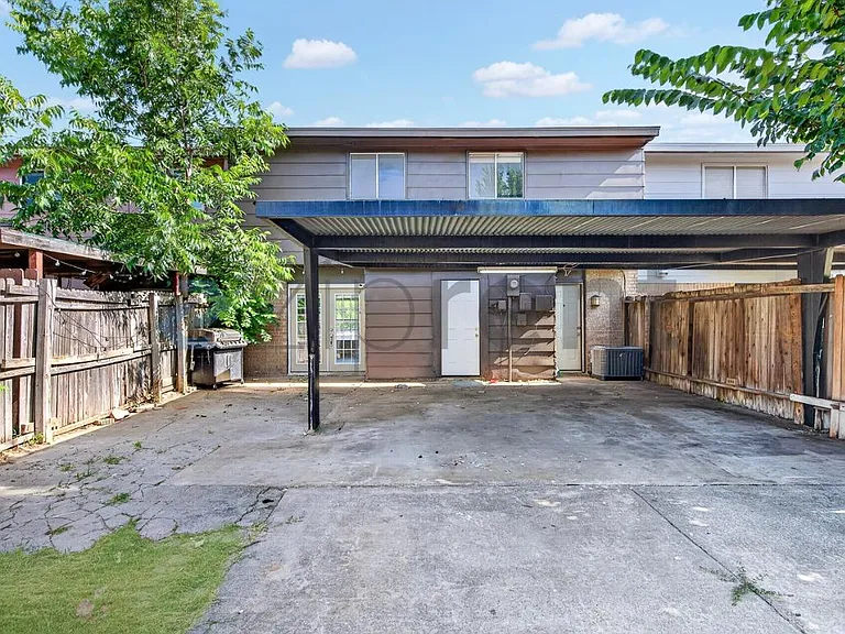 2207 Montclair Dr — Photo 18