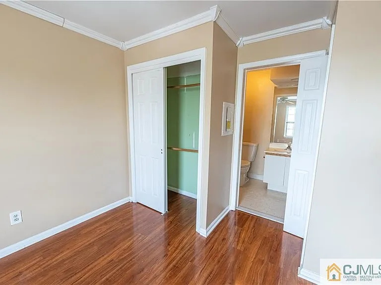 336 Cozzens Ct — Photo 45