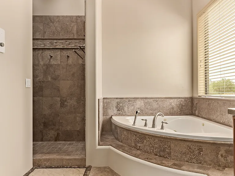 16663 E Barwick Dr — Photo 5