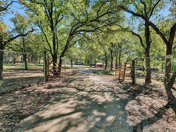 2nd image of 2020 Houston Rd