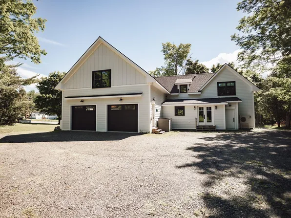 36 Pleasant Street, Rangeley, ME 04970