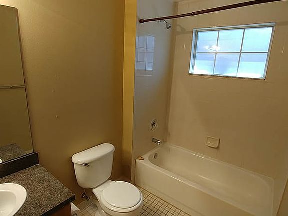4th image of 1232 McConihe St