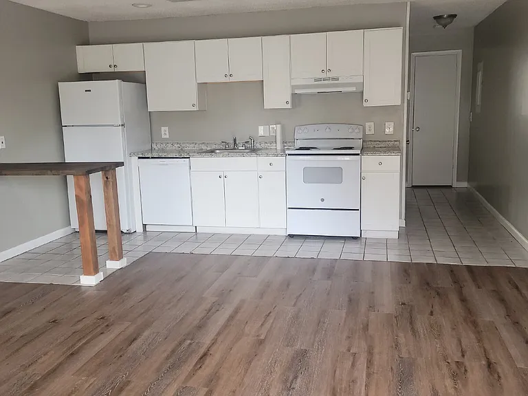 4423 Bonnell Dr NW #A — Photo 1