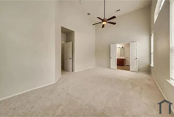 9304 Regal Oaks Dr
