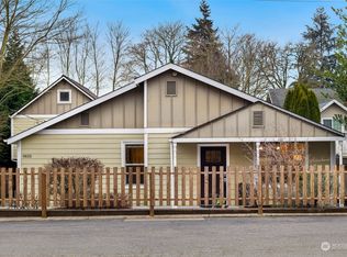 9833 24th Ave SW, Seattle, WA 98106