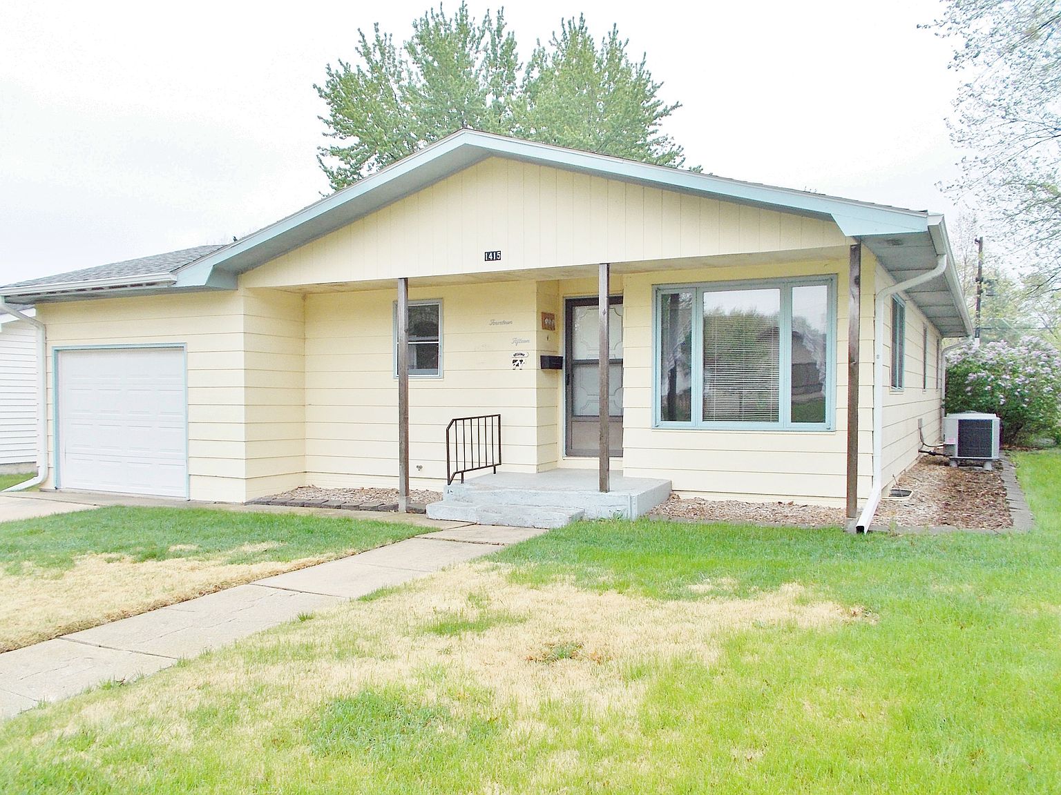 1415 Summit St Beatrice NE 68310 Zillow