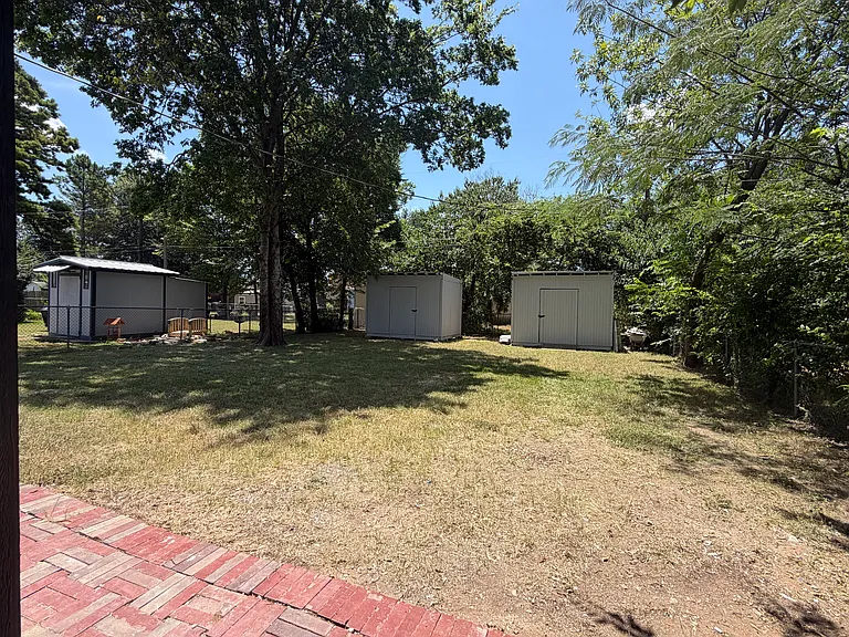 231 Elm St — Photo 21