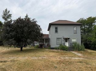 205 S 3rd Ave, Woonsocket, SD 57385