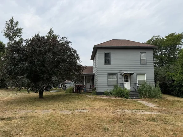 205 S 3rd Ave, Woonsocket, SD 57385