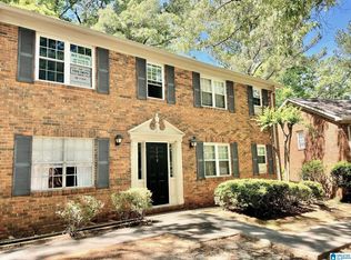 2048 Montreat Cir APT C, Vestavia Hills, AL 35216