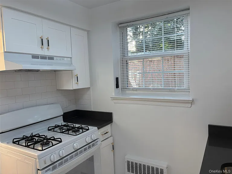 291 Manville Rd #2D — Photo 8