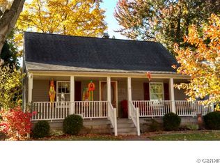 12 Franklin St, Holley, NY 14470
