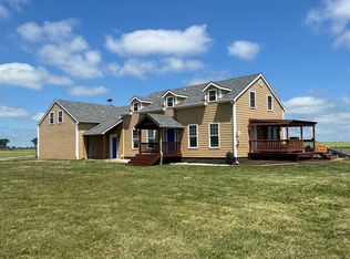 1720 SW Carlson Rd, Topeka, KS 66615