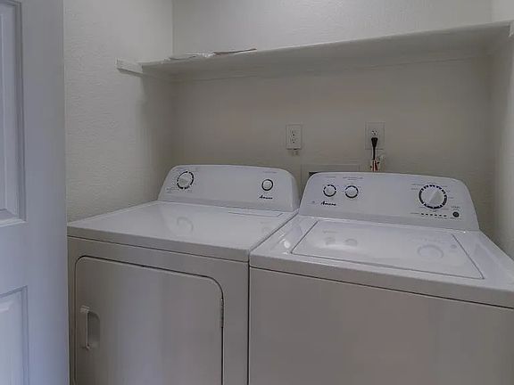 4th image of 100 E Fillmore St Unit 201