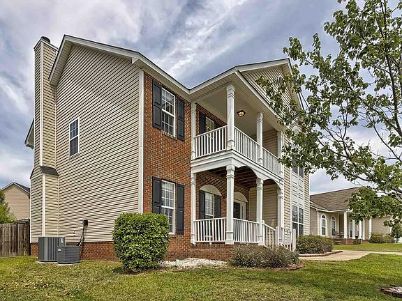 3rd image of 140 Longtown Place Dr