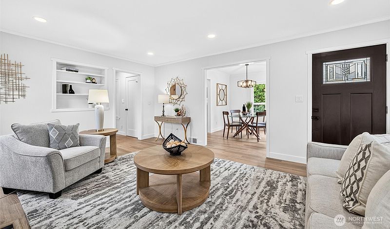 4th image of 1606 42nd Avenue SW