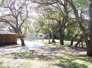 544 Farnam Dr, Tarpon Springs, FL 34689