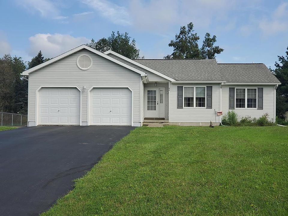 1st image of 68 Belaire Dr