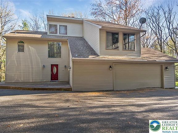 2nd image of 560 Forest Dr