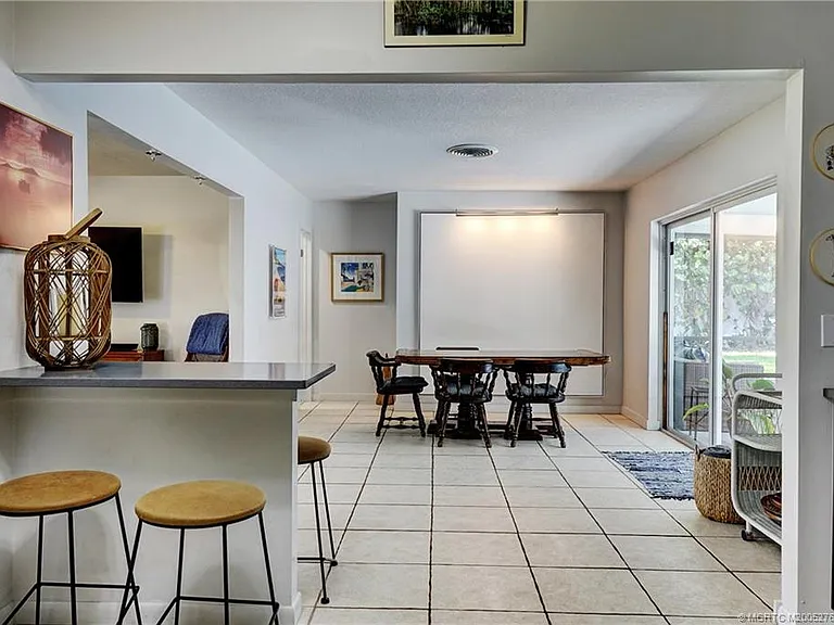 905 SE Flamingo Ave — Photo 8