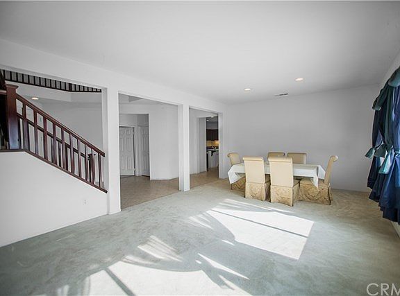 3rd image of 2884 S Sultana Ave