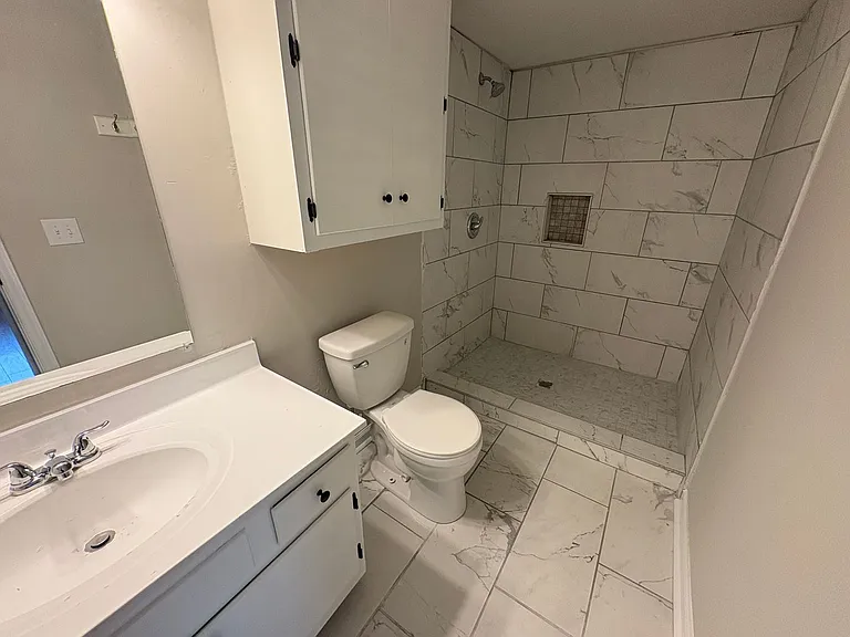 4804C Spring Lake Dr — Photo 18